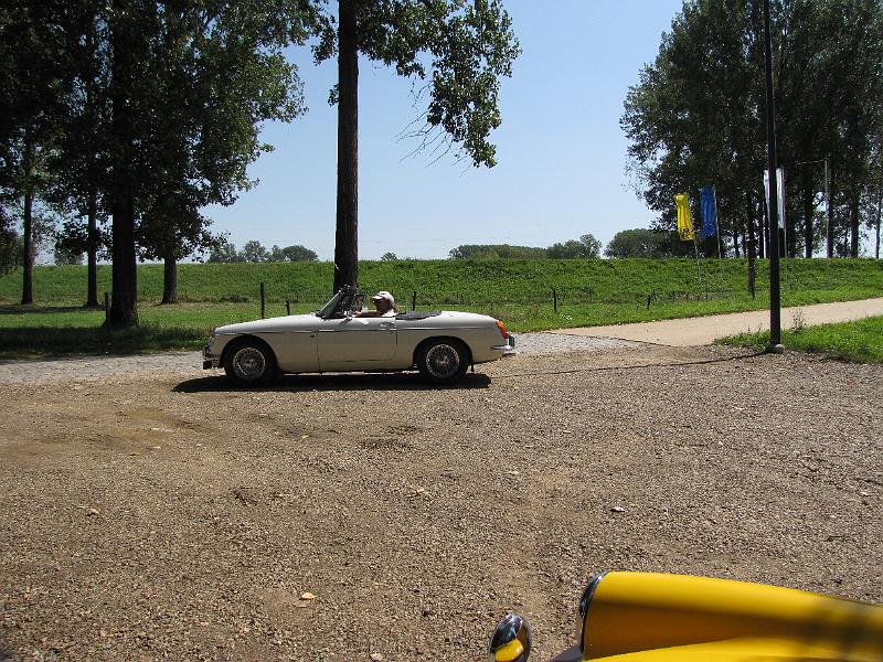 Het bestuur heeft dit uitstekend gezegd, SHOW EN SHINE, en dit alles onder een blakende zon op de locatie De Blookberg te Zutendaal (33).JPG